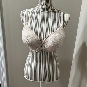 VICTORIA SECRET 36DD BRA